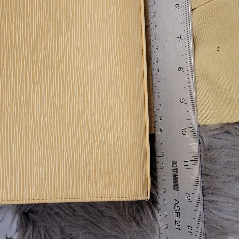 LV Epi Yellow handbag - Picture 12 of 17